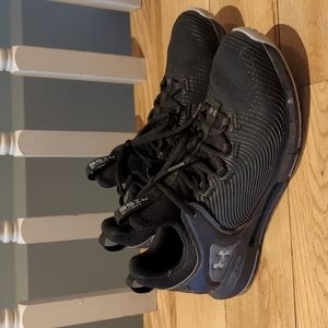 Under Armour HOVR size 9.5